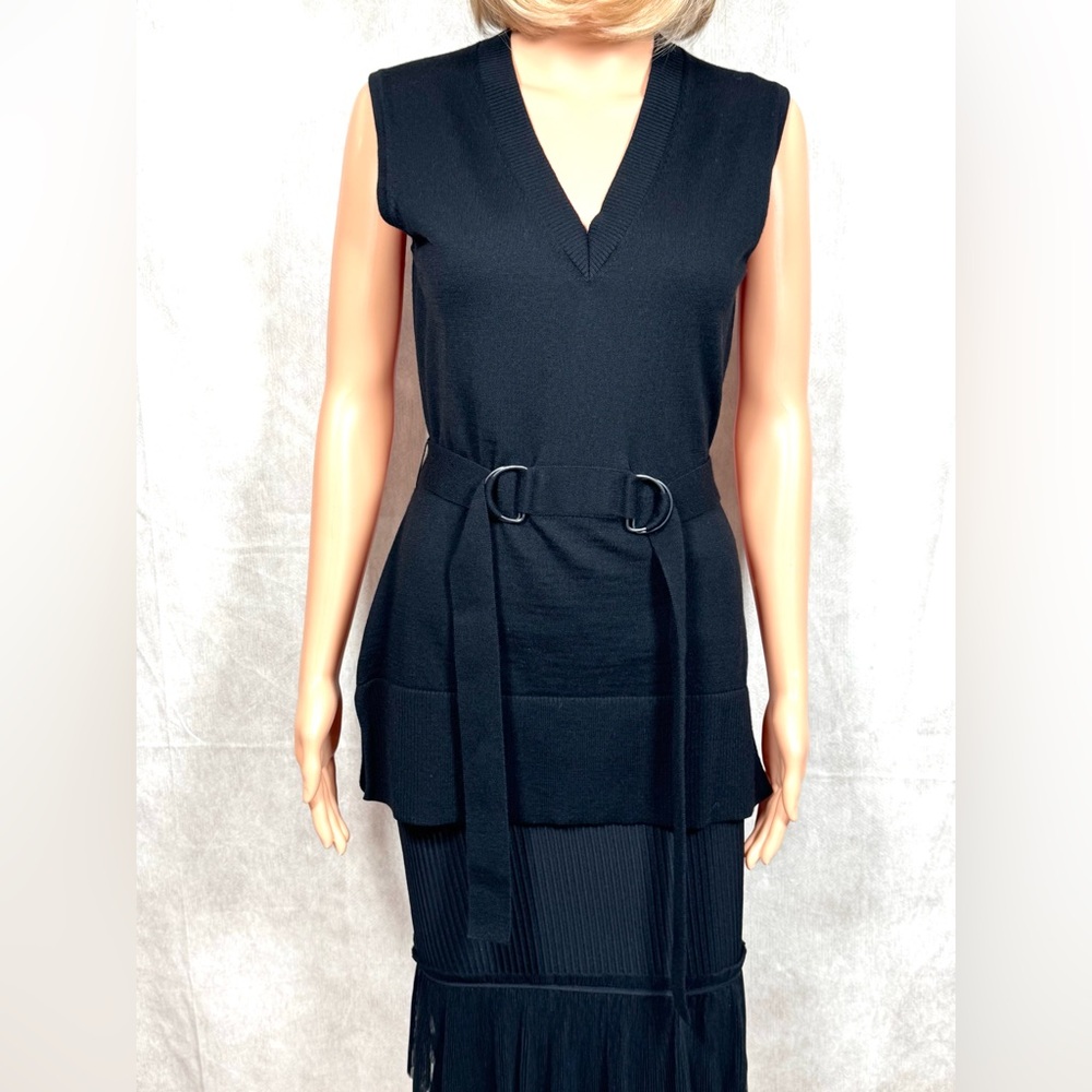 Akris Punto 100% Virgin Wool Black Sleeveless Blouse